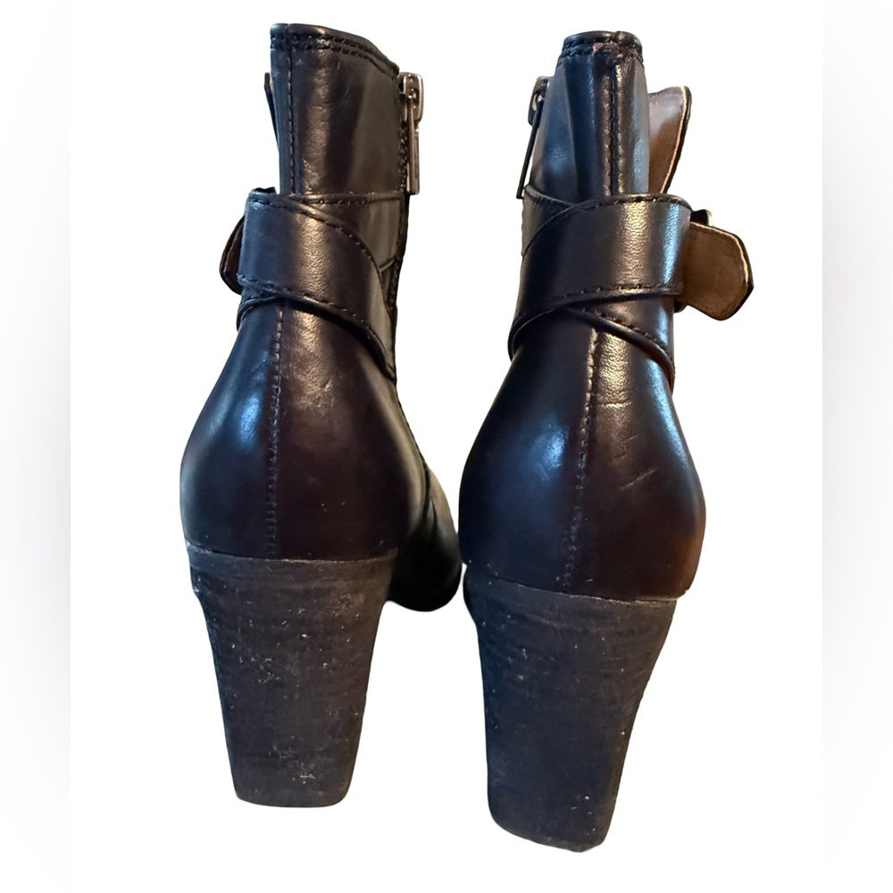 Frye EUC Size 5.5 Beautiful Black Pattie Riding Ankle Heeled Booties (SH007) - Picture 5 of 10